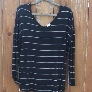 Black long sleeve T size xs